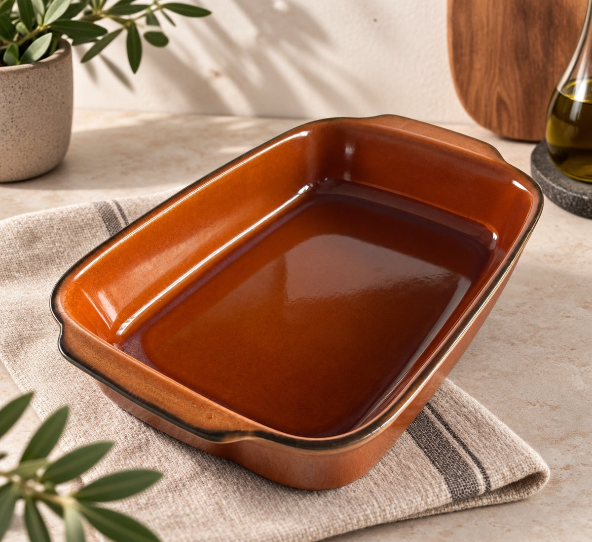 Caramelkleurige Potterie ovenschaal van 33 cm
